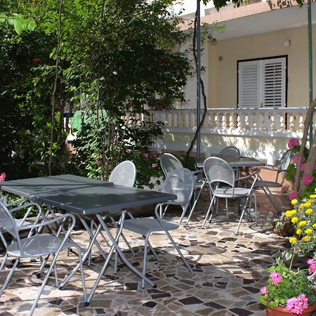Apartments And Rooms By The Sea Palit, Rab - 5010 Εξωτερικό φωτογραφία