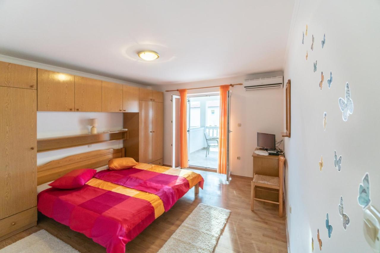 Apartments And Rooms By The Sea Palit, Rab - 5010 Εξωτερικό φωτογραφία