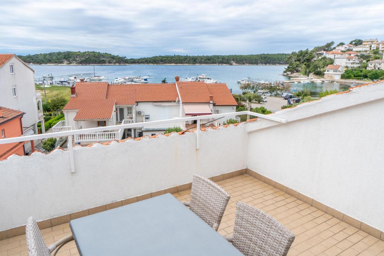Apartments And Rooms By The Sea Palit, Rab - 5010 Εξωτερικό φωτογραφία