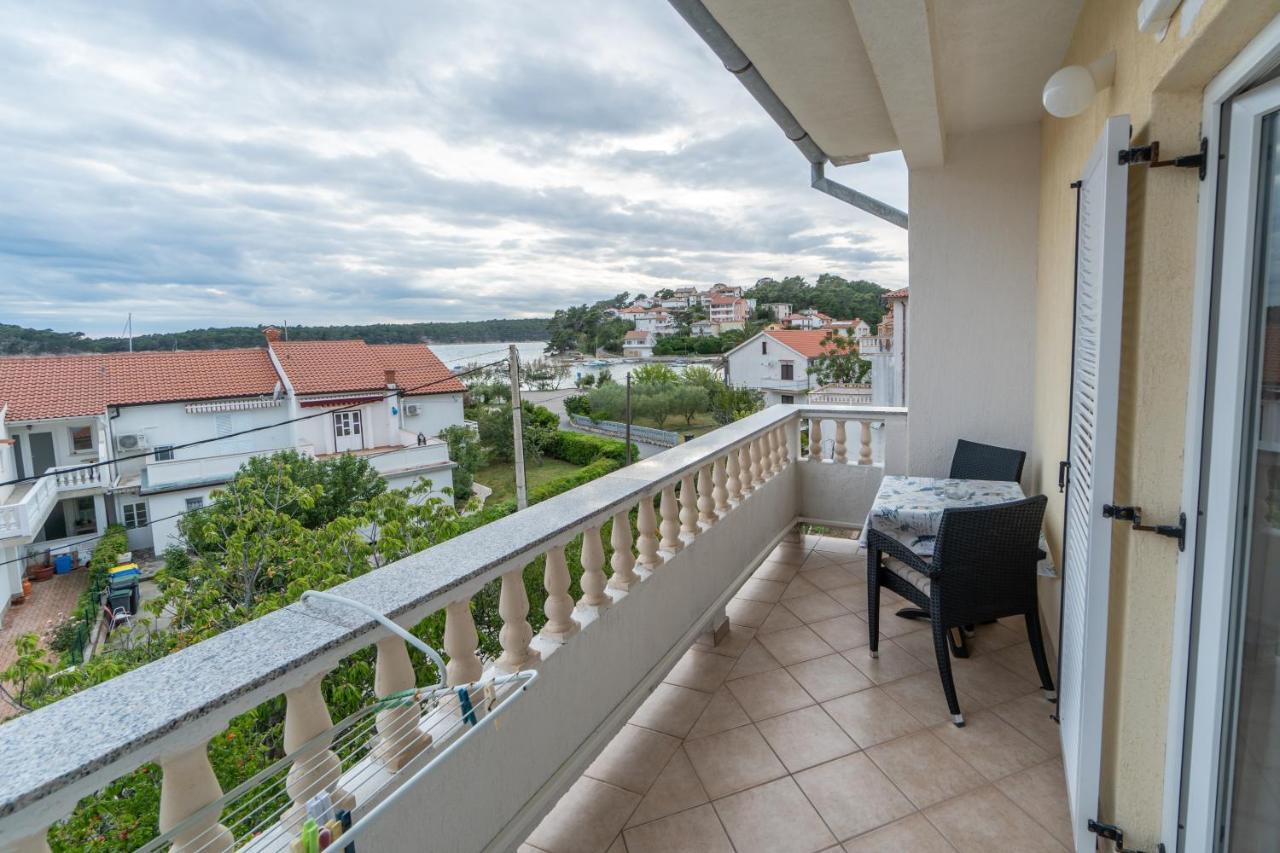 Apartments And Rooms By The Sea Palit, Rab - 5010 Εξωτερικό φωτογραφία