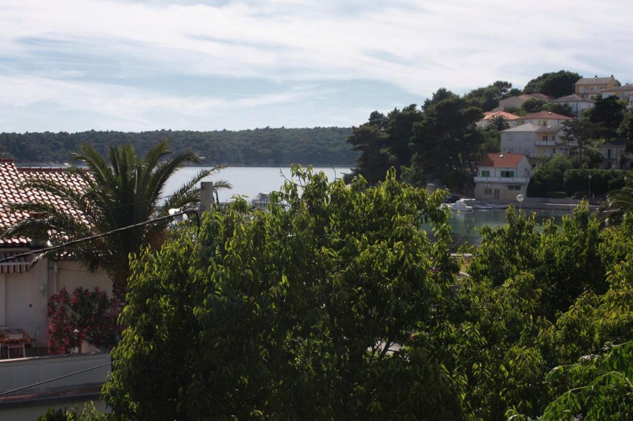 Apartments And Rooms By The Sea Palit, Rab - 5010 Εξωτερικό φωτογραφία
