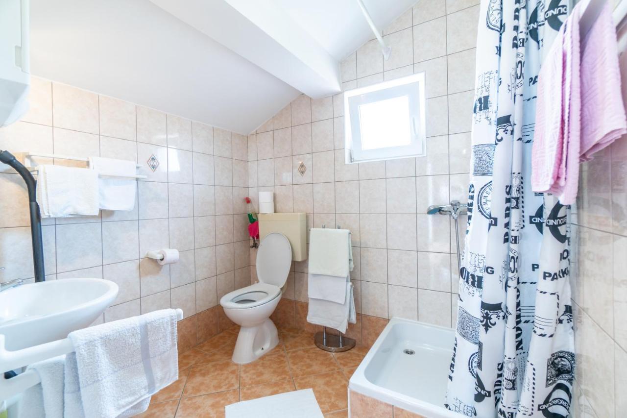 Apartments And Rooms By The Sea Palit, Rab - 5010 Εξωτερικό φωτογραφία