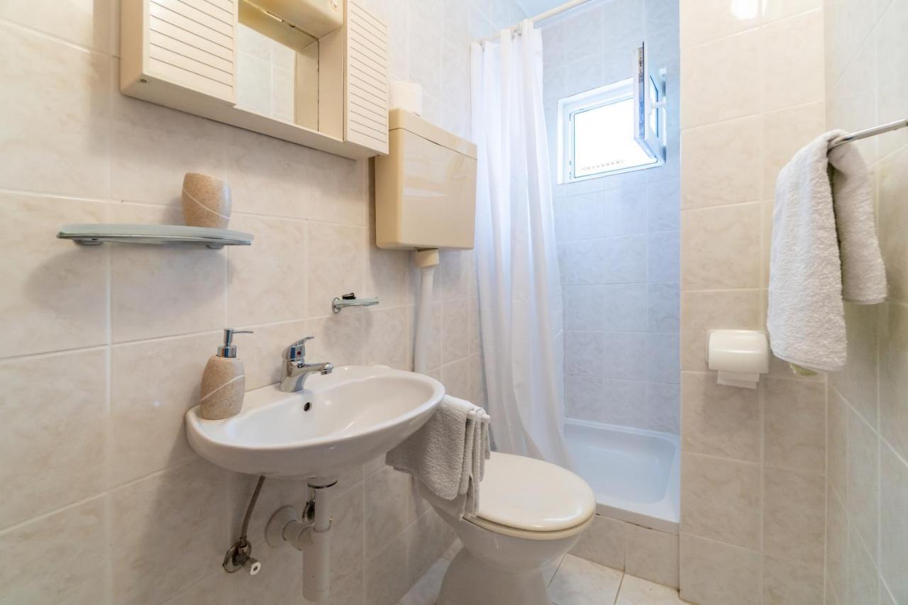 Apartments And Rooms By The Sea Palit, Rab - 5010 Εξωτερικό φωτογραφία