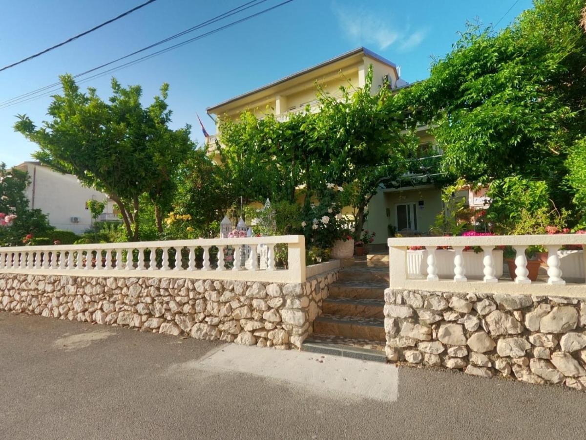 Apartments And Rooms By The Sea Palit, Rab - 5010 Εξωτερικό φωτογραφία