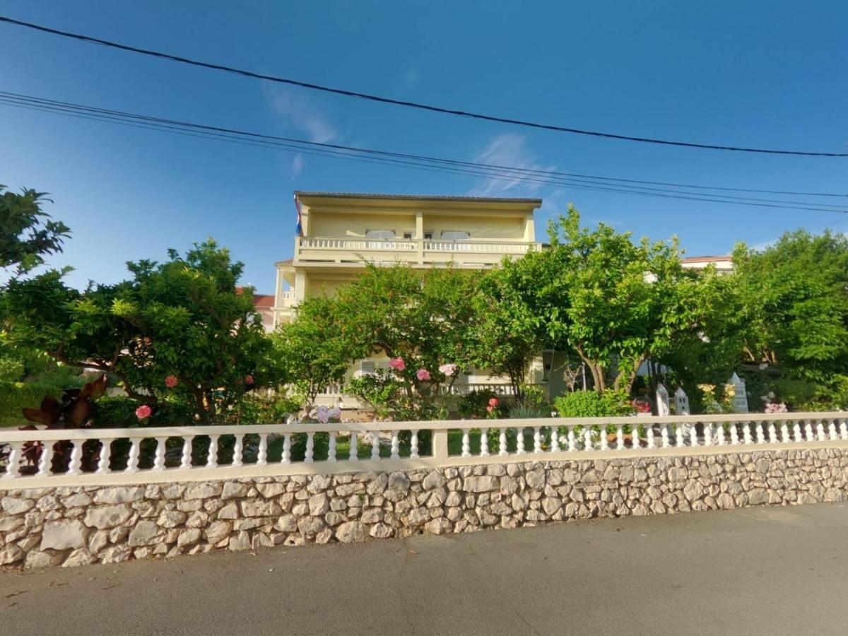 Apartments And Rooms By The Sea Palit, Rab - 5010 Εξωτερικό φωτογραφία