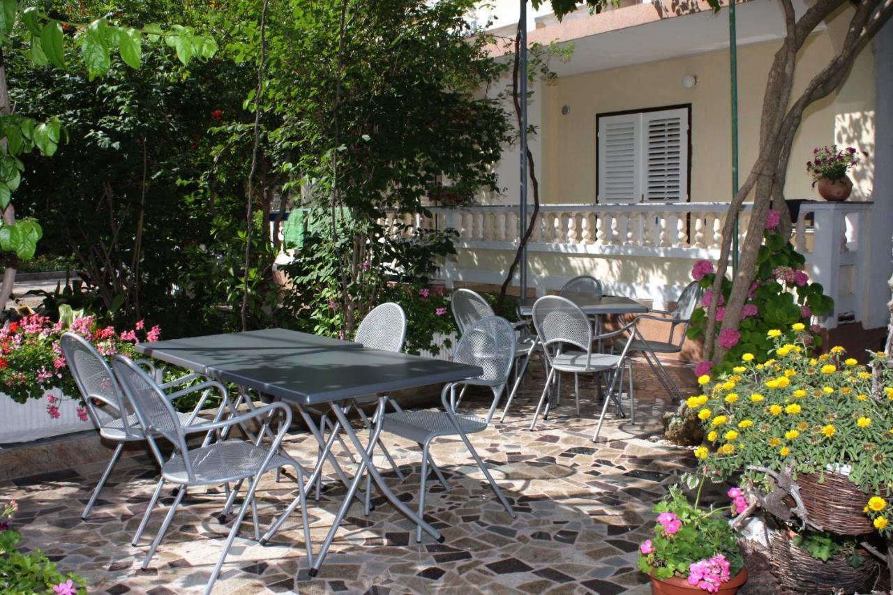 Apartments And Rooms By The Sea Palit, Rab - 5010 Εξωτερικό φωτογραφία