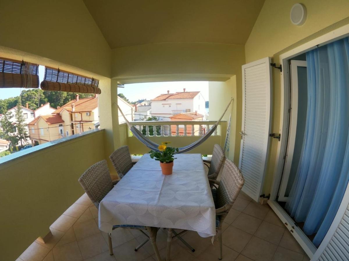 Apartments And Rooms By The Sea Palit, Rab - 5010 Εξωτερικό φωτογραφία