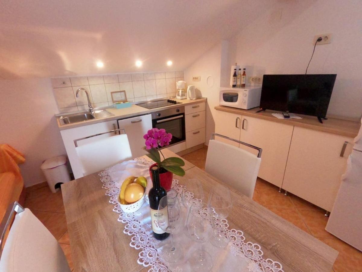 Apartments And Rooms By The Sea Palit, Rab - 5010 Εξωτερικό φωτογραφία